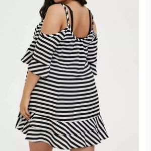 Torrid Black White Striped Cold Shoulder Lace Up Swimsuit Cover Up Dress Size 12